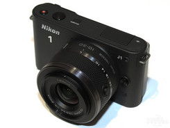 潮流新低价 尼康J1套机10-30mm镜头仅售2580元，入门级数码相机新选择